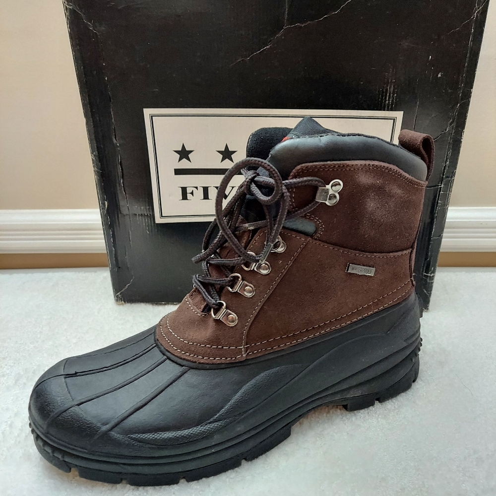 NIB. MEN'S FIVE STAR WATERPROOF WORK BOOTS. Size 13. Brown.